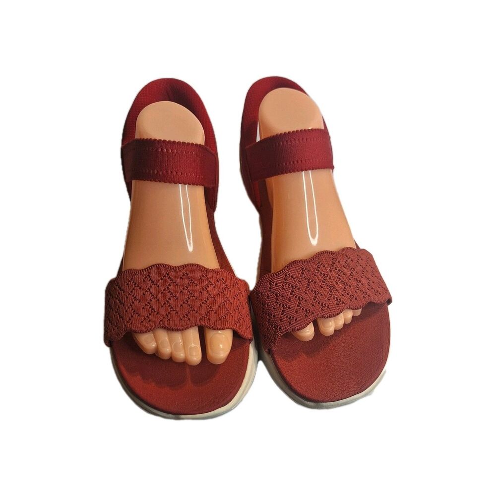 Sketchers  Slip- Ins Ultra Flex Feelin' Pretty Red Women's Sandals.  Size 11